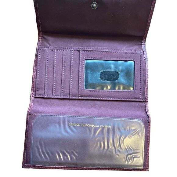 Franco Sarto Trifold Leather Wallet in deep maroon purple - Picture 6 of 8